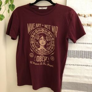 Obey tee